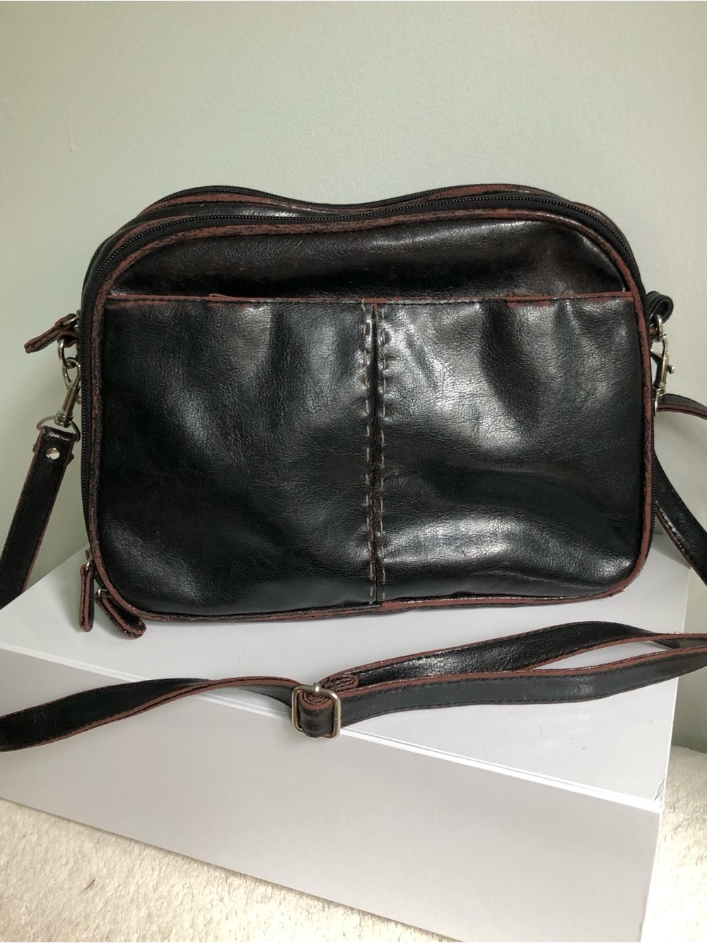 90s Y2K Black and Red Faux Leather Crossbody Work Satchel Messenger Bag